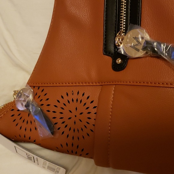 MKF Collection - Picture 4 of 6